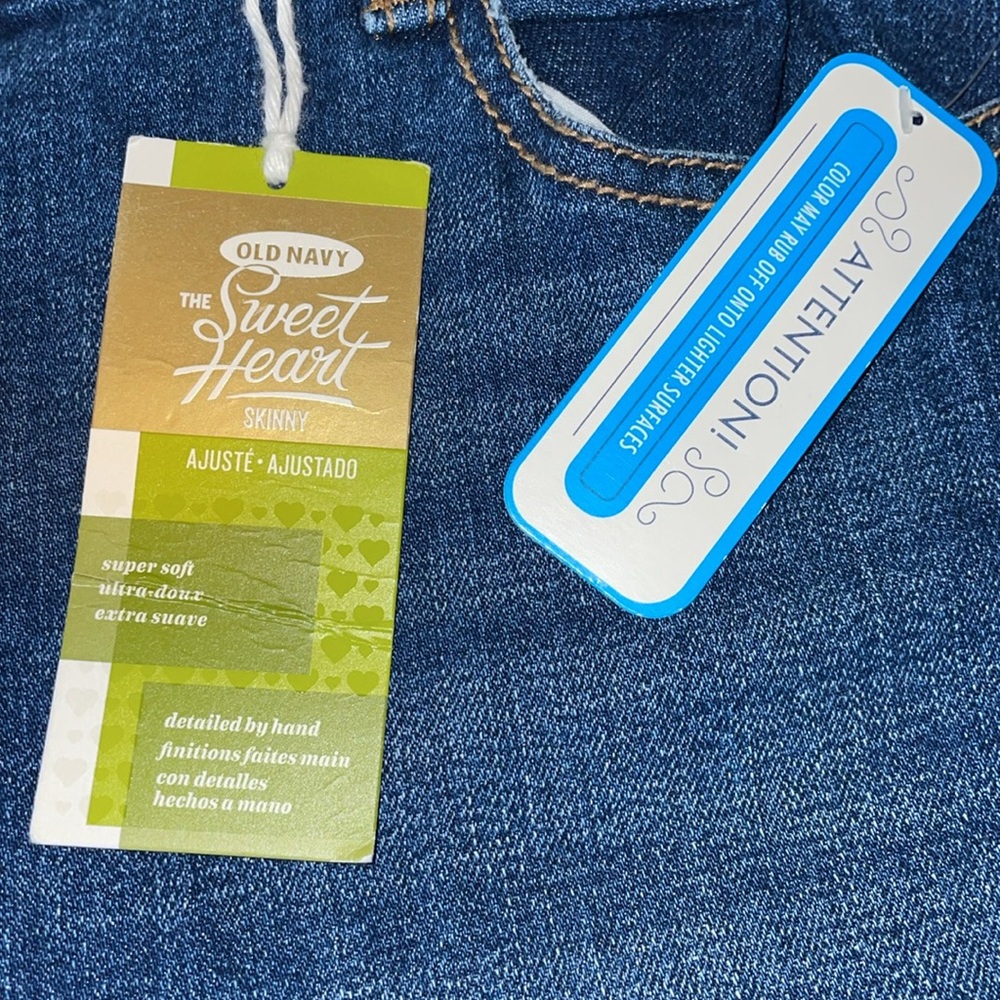 NWT Old Navy High Rise Blue Jeans with Distressed Details.  Size 8. - Picture 2 of 7